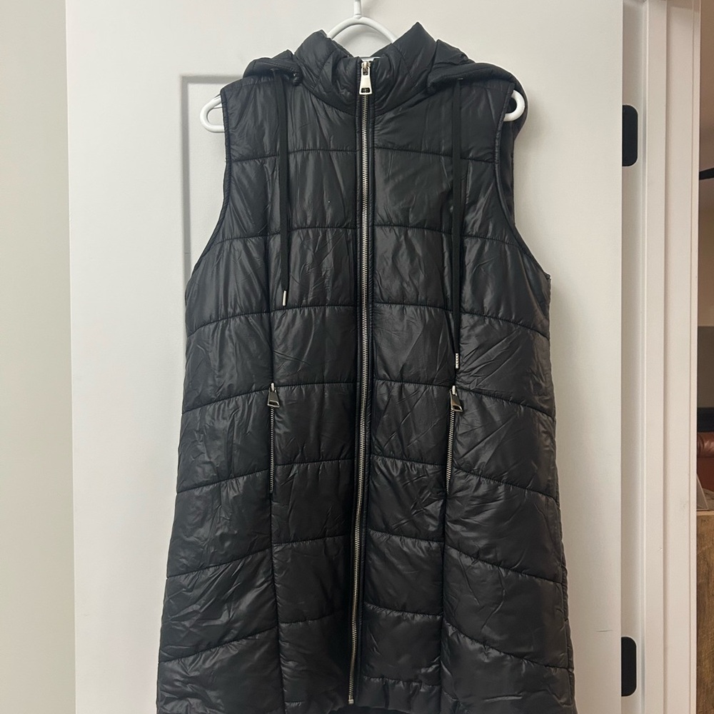 Women's Black Puffer Vest